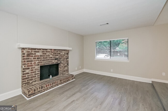 Photo - 10084 Silent Trail