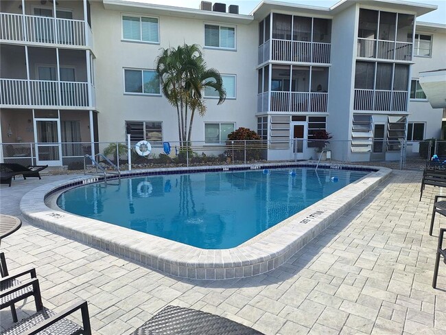 Building Photo - 708 S Tamiami Trl Unit 320 Rental