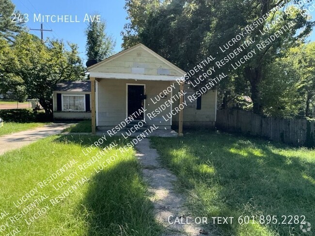 Building Photo - Welcome to this charming 3 bedroom, 1 bath... Rental