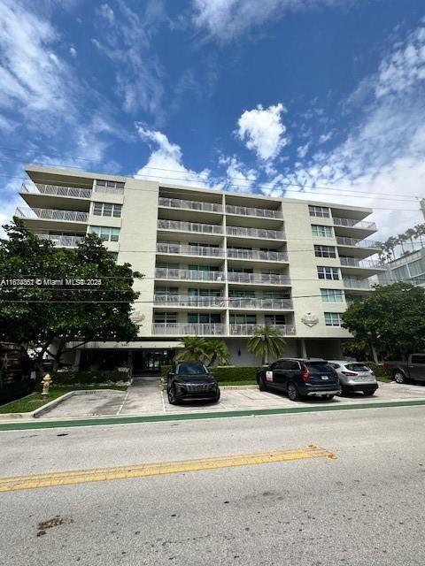 Photo - 9500 W Bay Harbor Dr Unit 4H