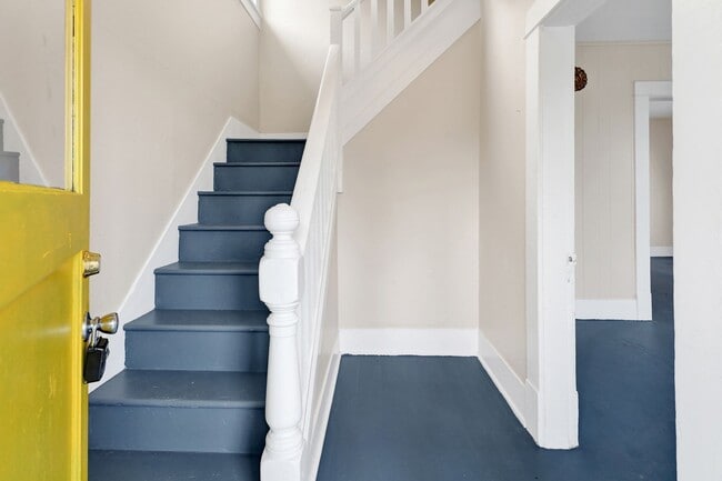 Photo - $1,000 Grocery Store Gift Card! 4 Bedroom, 1 bathroom Home in the York neighborhood for Rent!