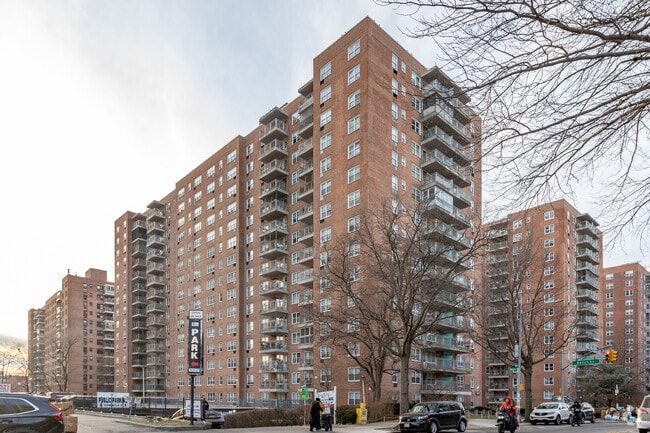 Photo - Harry and Jeanette Weinberg Apts.