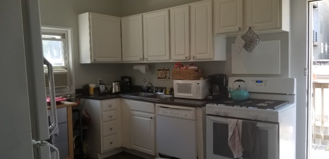 Photo - 862 N Marshfield Ave Unidad CH2