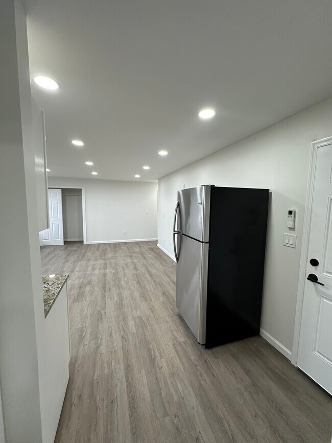 Photo - 536 Beech St Unit 2