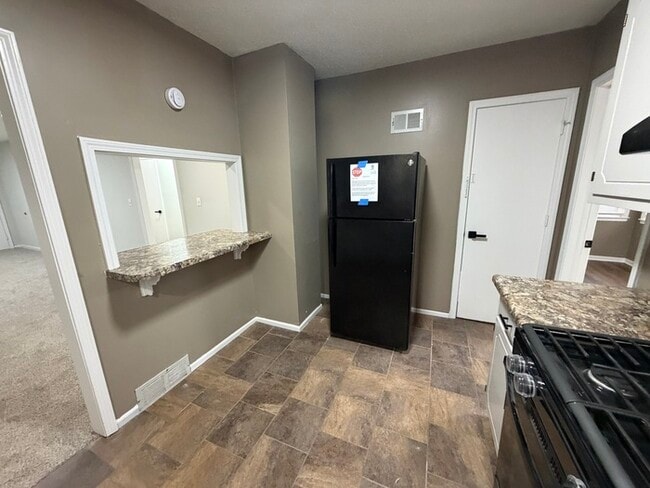 Photo - Move in Special - 3bed 2 bath in KCK off Turner and I-635