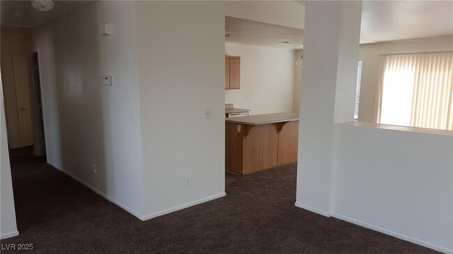 Photo - 5228 Shasta Daisy St