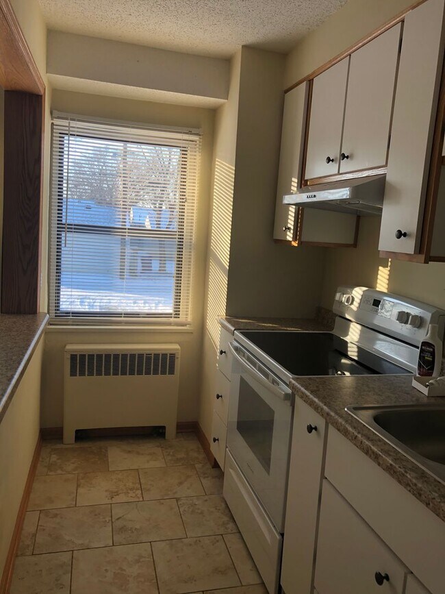 Photo - 905 Kilian Blvd SE Unit 6