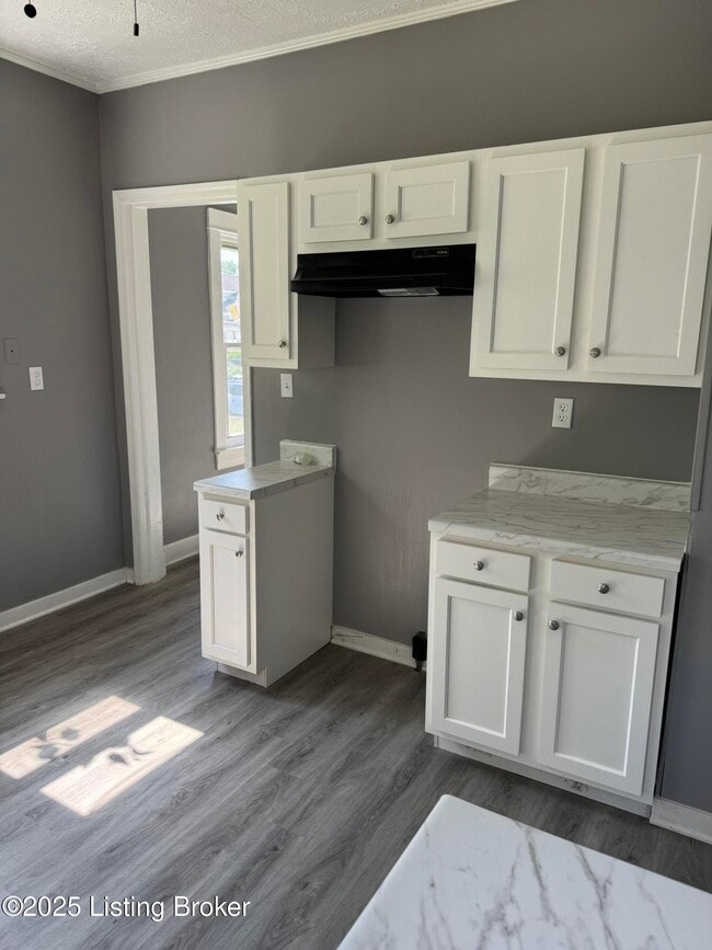 Photo - 111 N 43rd St