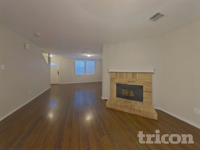 Photo - 960 Stone Chapel Way