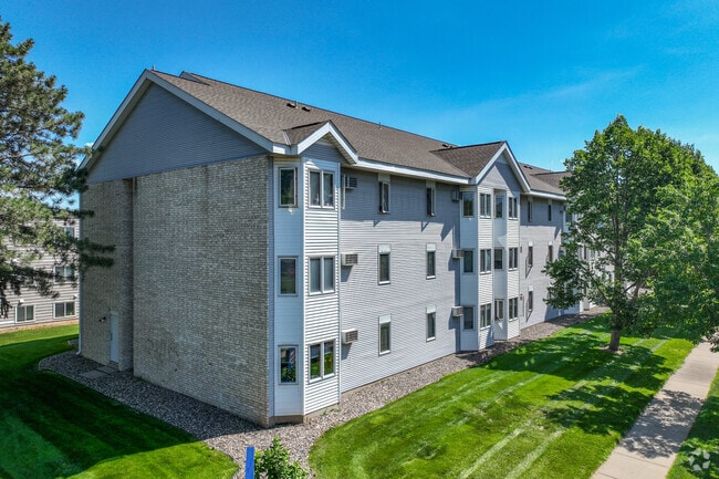 Lynn Court