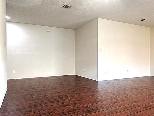 Photo - 9805 Nixon Dr
