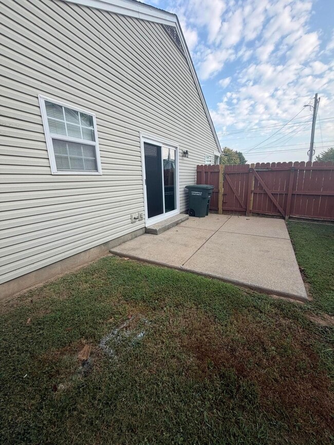 495 Sivley Rd