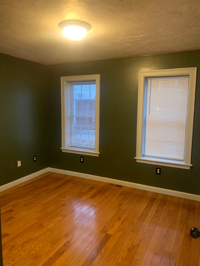 Photo - 396 Washington St Unidad Rear