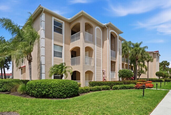 2730 Cypress Trace Cir