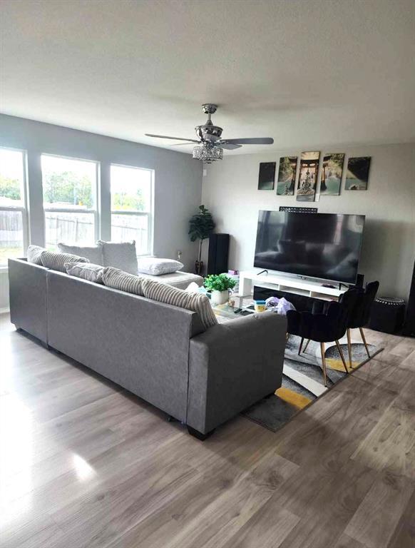 Photo - 117 W Point Way