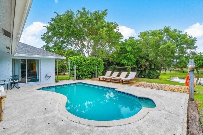 Photo - 16881 Rustic Rd