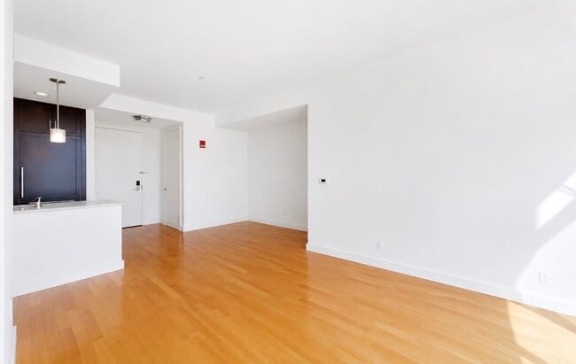 Photo - 400 Stuart St Unit 18G