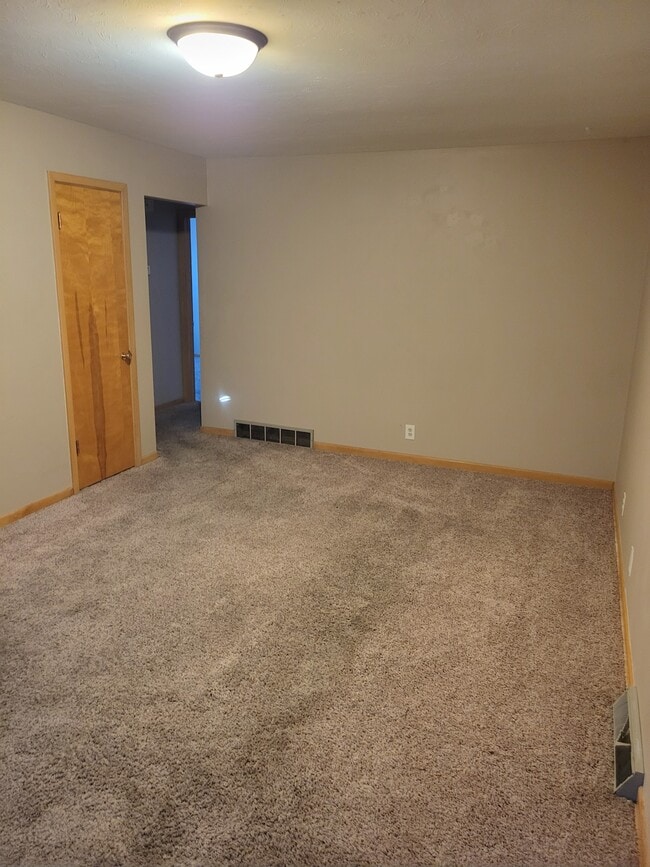 Photo - 6042 Adams St