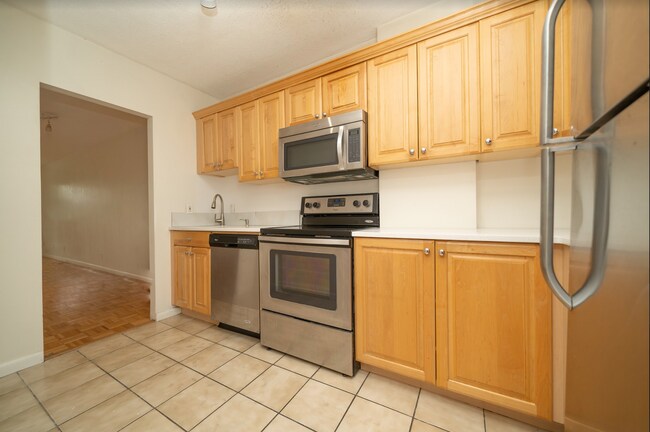 Photo - 100 Marion St Unit 38