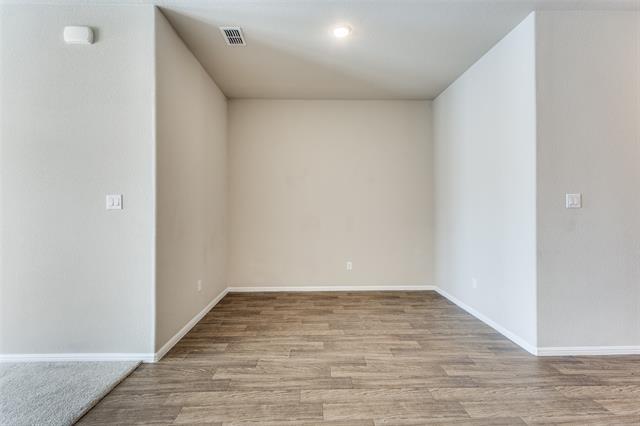 Photo - 6020 Halton Dr.