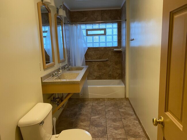 Photo - 2574 N Cramer St