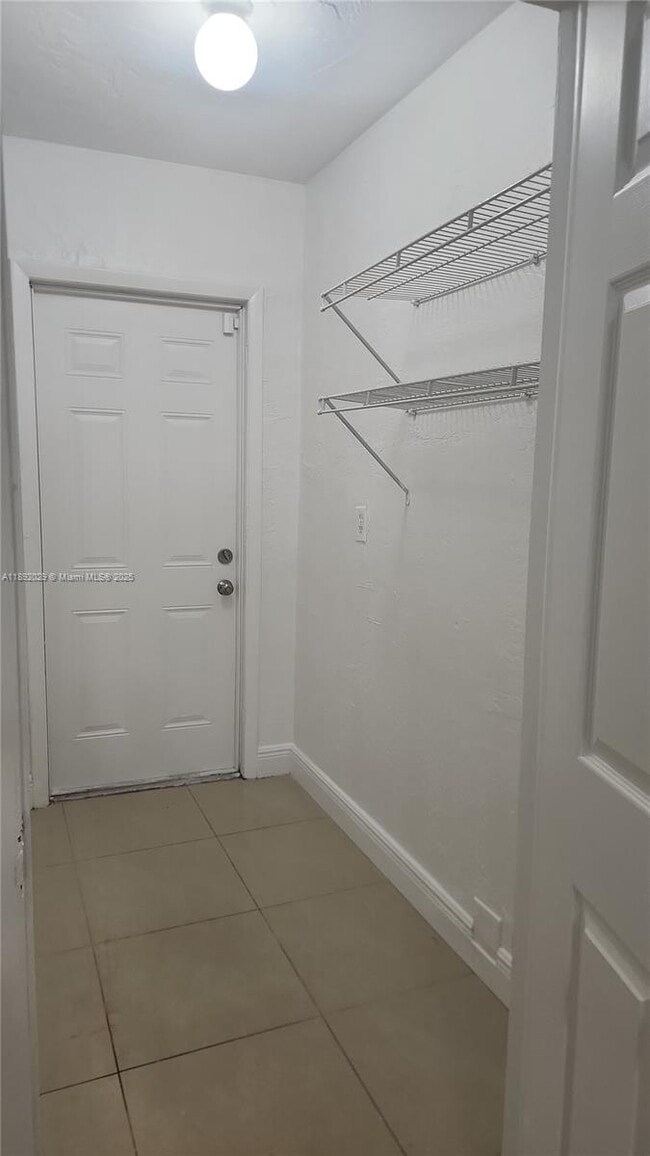 Photo - 2730 NW 15th Ct Unit 2
