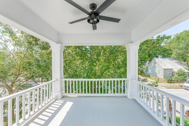 Photo - 114 W Anderson St
