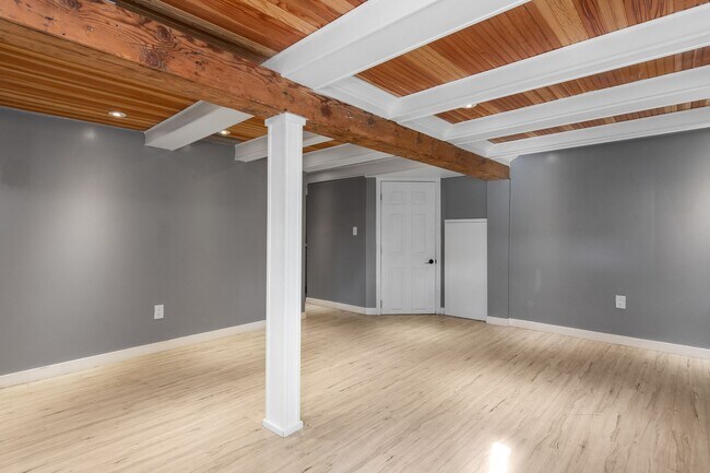 Photo - 5155 Unidad B