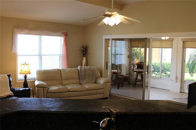 Photo - 3115 Live Oak Ln Unit 30