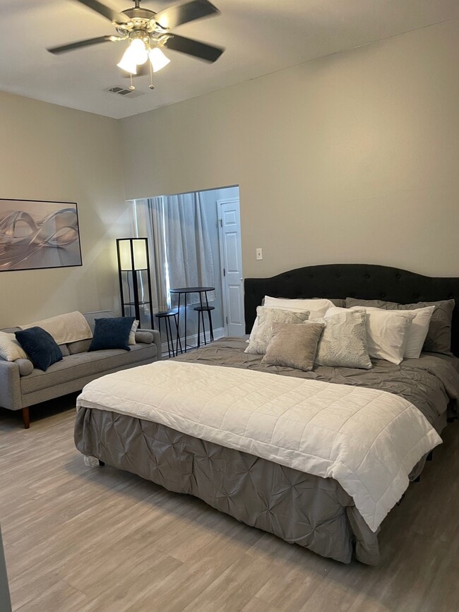 Photo - 1215 Josephine St Unit 13