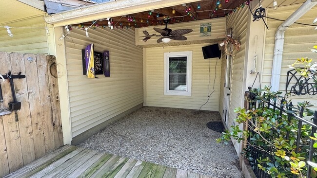 Photo - 114 Westchase Dr
