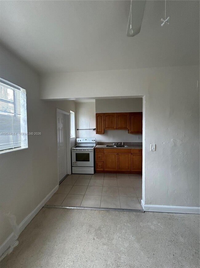 Photo - 730 83rd St Unidad 2