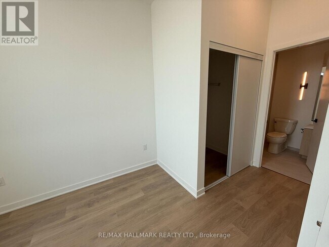Photo - 1185 Dupont St Unit 322