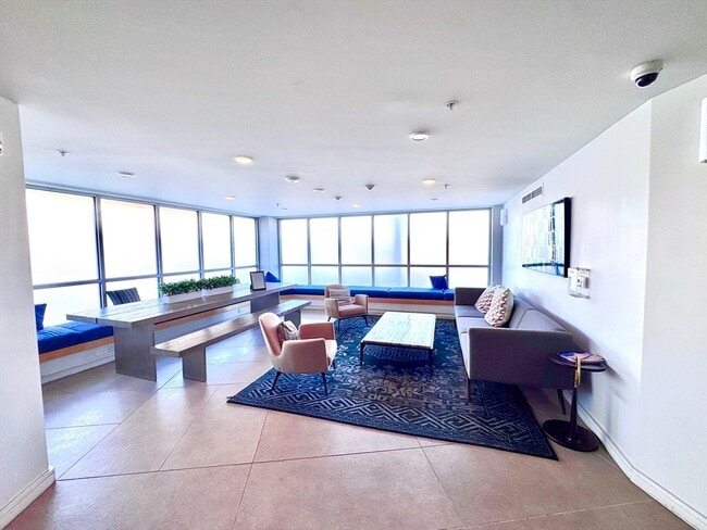 Photo - 262 Monsignor O'Brien Hwy Unit 402