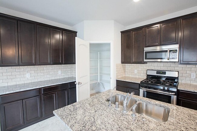 Photo - 12111 Parade Park Pl