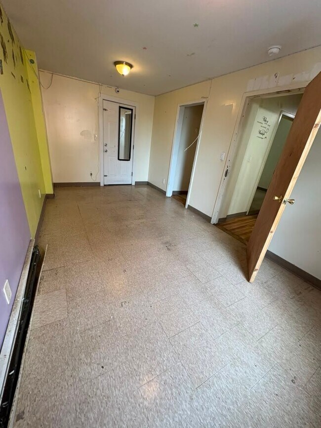 Photo - 142 Beech St Unit Apt 2