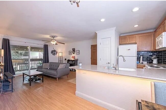Photo - 2909 Huntington Blvd Unit 206