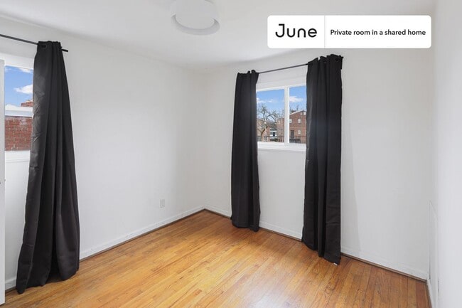 Photo - Room in Shared 4 bed/2.5 bath home Unidad D