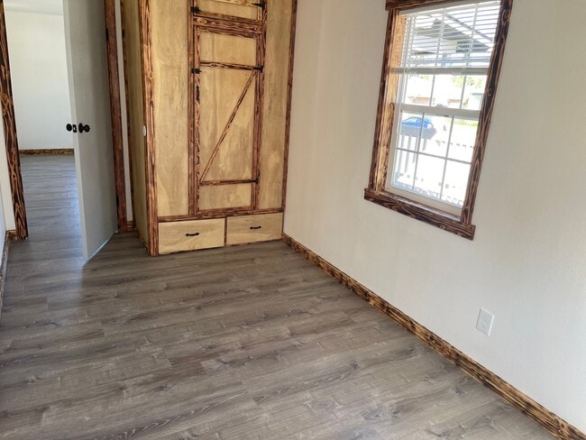 Photo - 462 W Ballf St