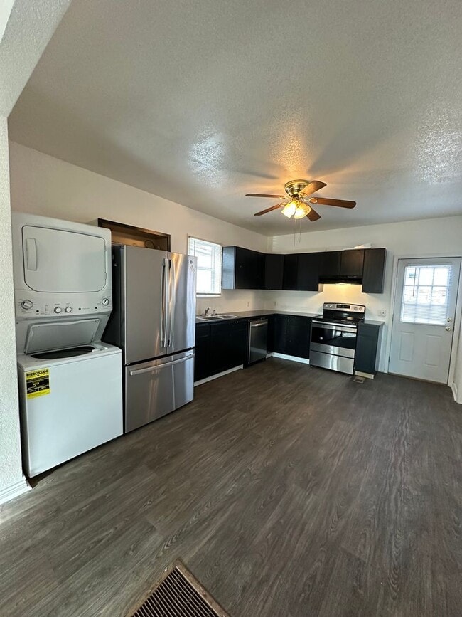 Photo - 2 Bed / 1 Bath House