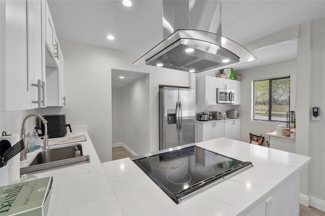 Photo - 342 SW 22nd St