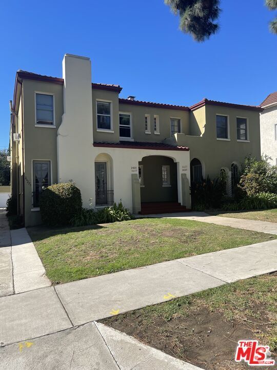 Building Photo - 2021 N Vermont Ave Rental