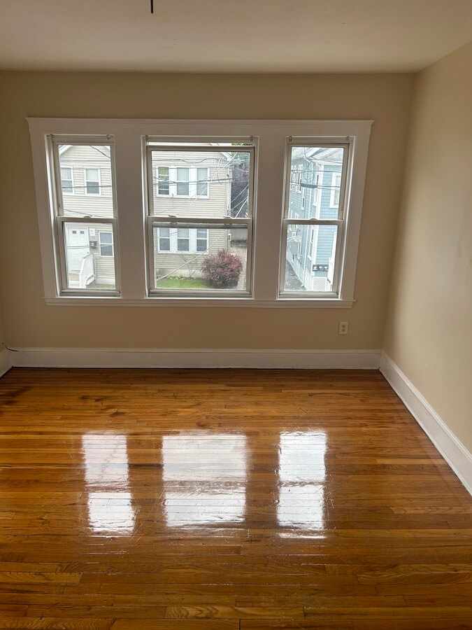 Photo - 36 Granfield Ave Unit 2R