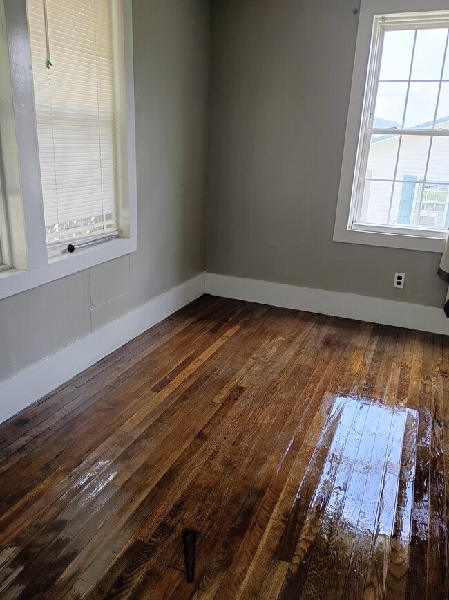 Photo - 106 Brewer St