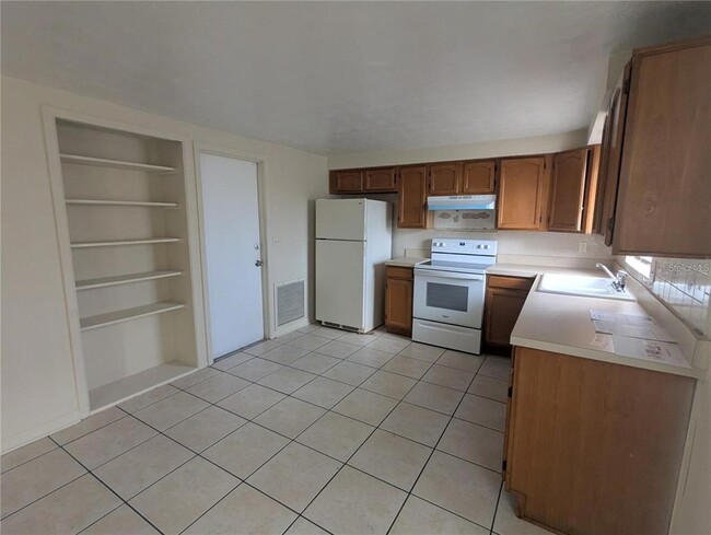 Photo - 3911 Redwood Dr