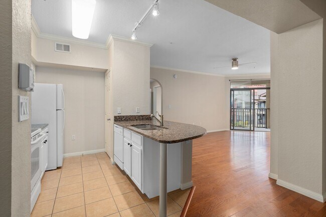 Photo - Spacious 2bed 2bath Condo in Downtown