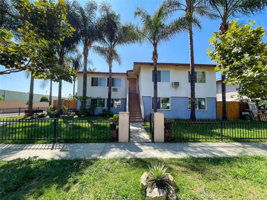 Photo - 2516 S Baker St (Santa Ana, CA)