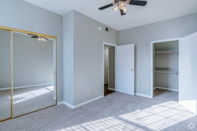 1Br, 1Ba - 720 Sq Ft3Br, 2Br - 1,253 Sq Ft