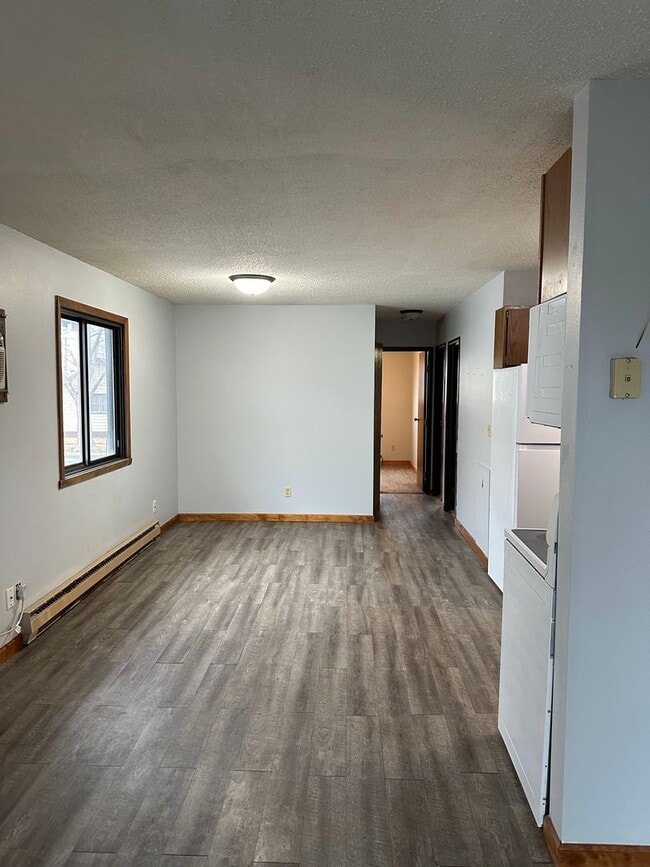 Building Photo - 212 1st Ave SE Unit 212-02