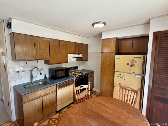 Photo - 115-10 120th St